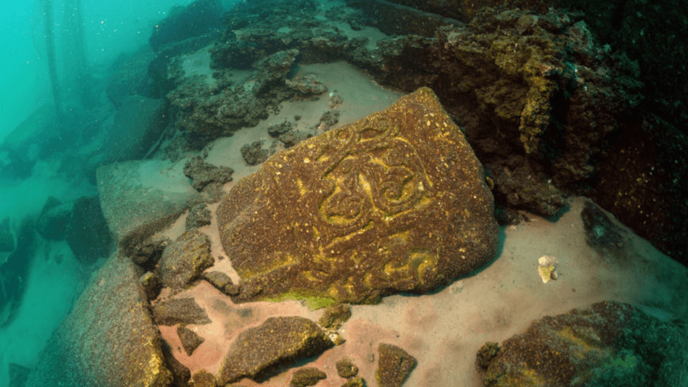 Lake Van underwater ruins