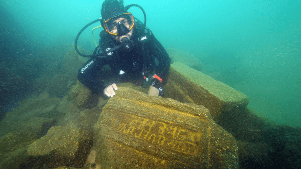 Lake Van underwater ruins