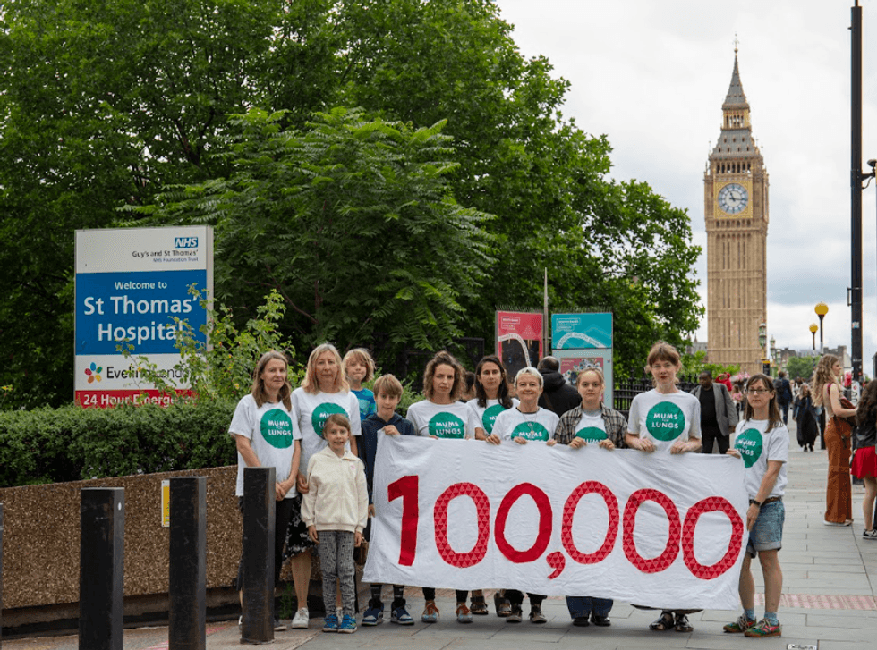 Mums for Lungs outside St Thomas\u2019 Hospital highlight the over 100,000 children hospitalised every year in London with breathing problems