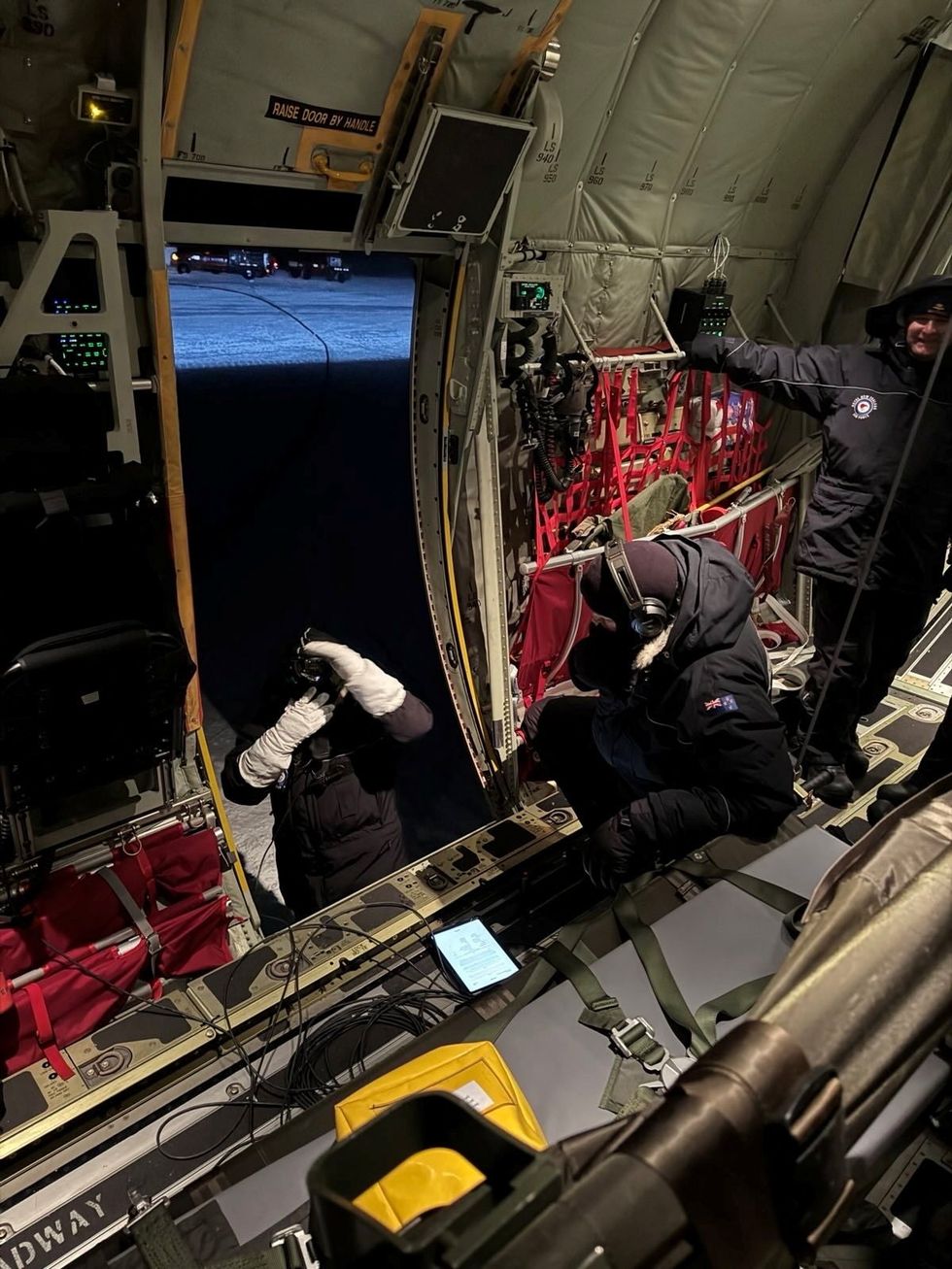 NZ plane on ice