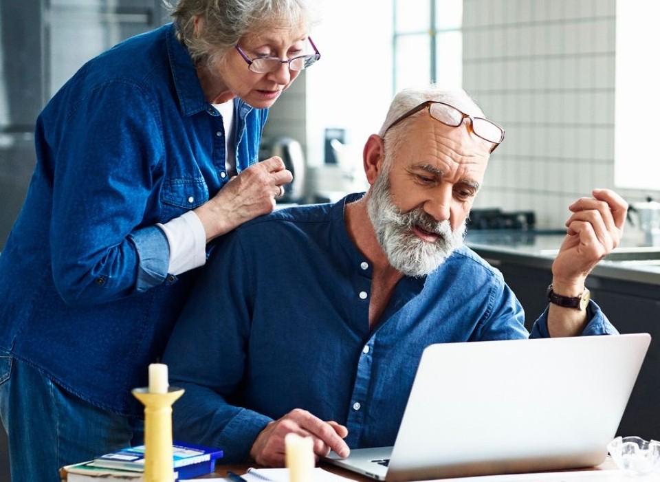 Pensioner couple and retirement savings
